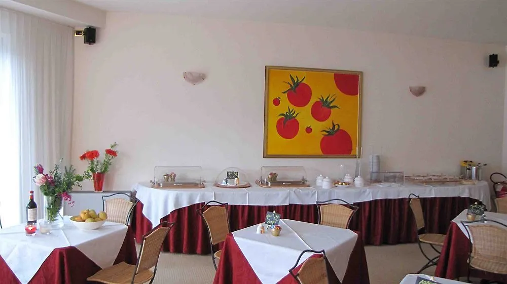 Hotel Oasi Beach Malcesine