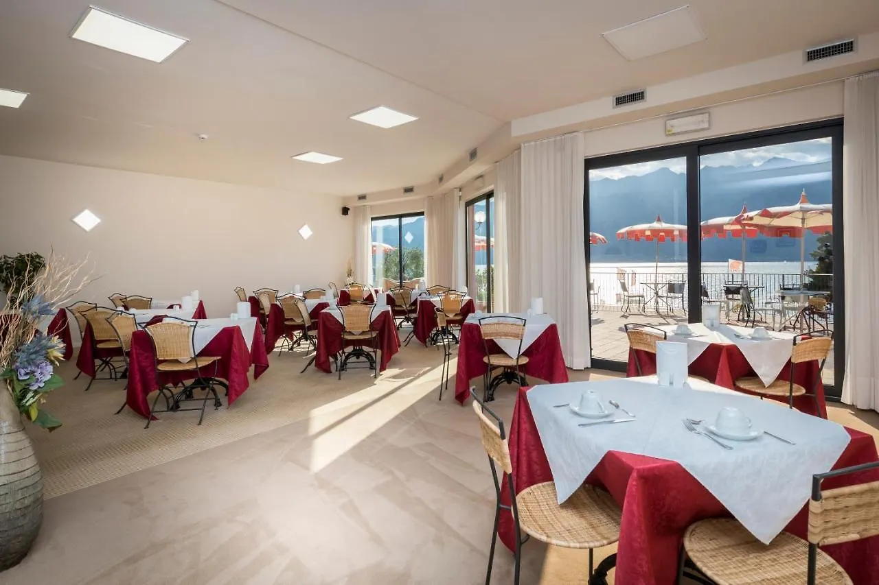 Hotel Oasi Beach Malcesine 3*,