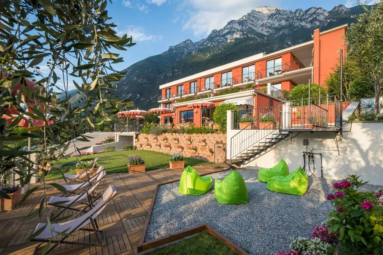 Hotel Oasi Beach Malcesine
