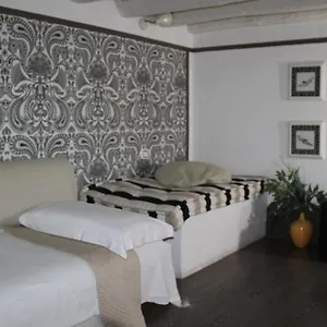 locanda-degli-antiquari.it-romehotels.com/