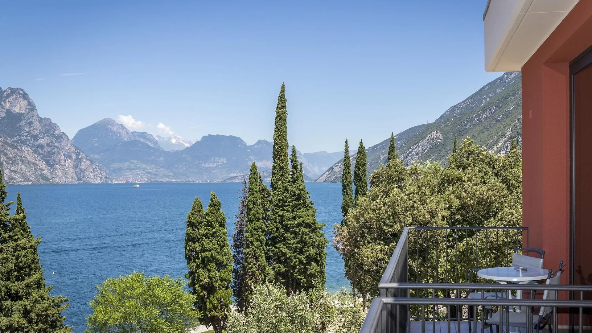 Hotel Oasi Beach Malcesine