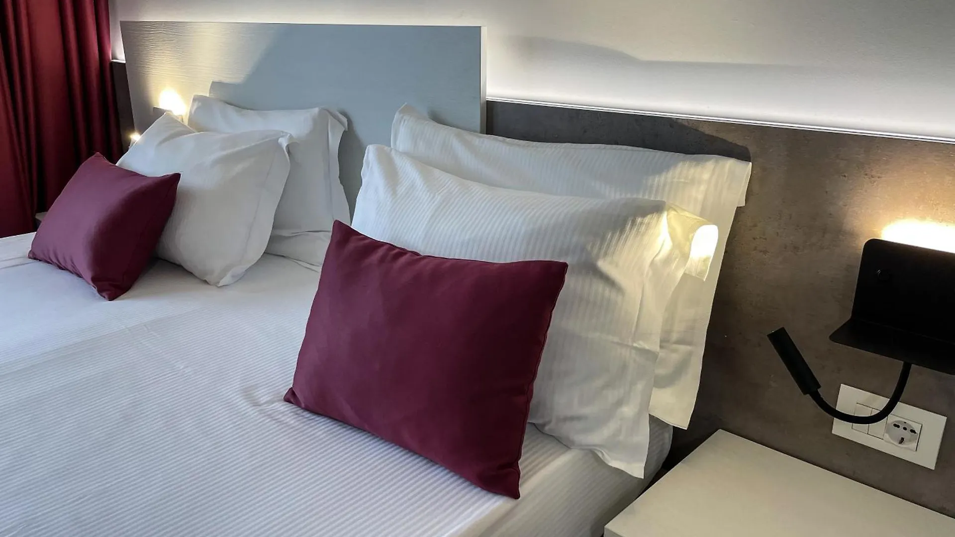 ***  Hotel Oasi Beach Malcesine Italien
