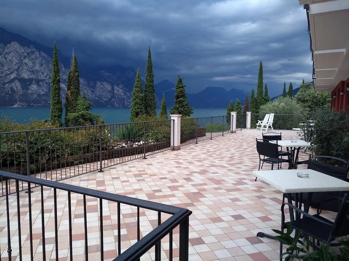 Hotel Oasi Beach Malcesine